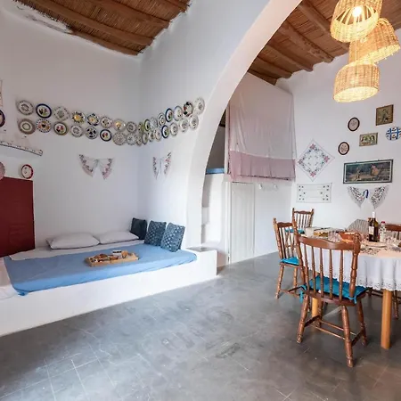 Сasa de vacaciones Ftieni Traditional House