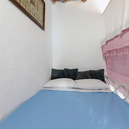 Сasa de vacaciones Ftieni Traditional House *